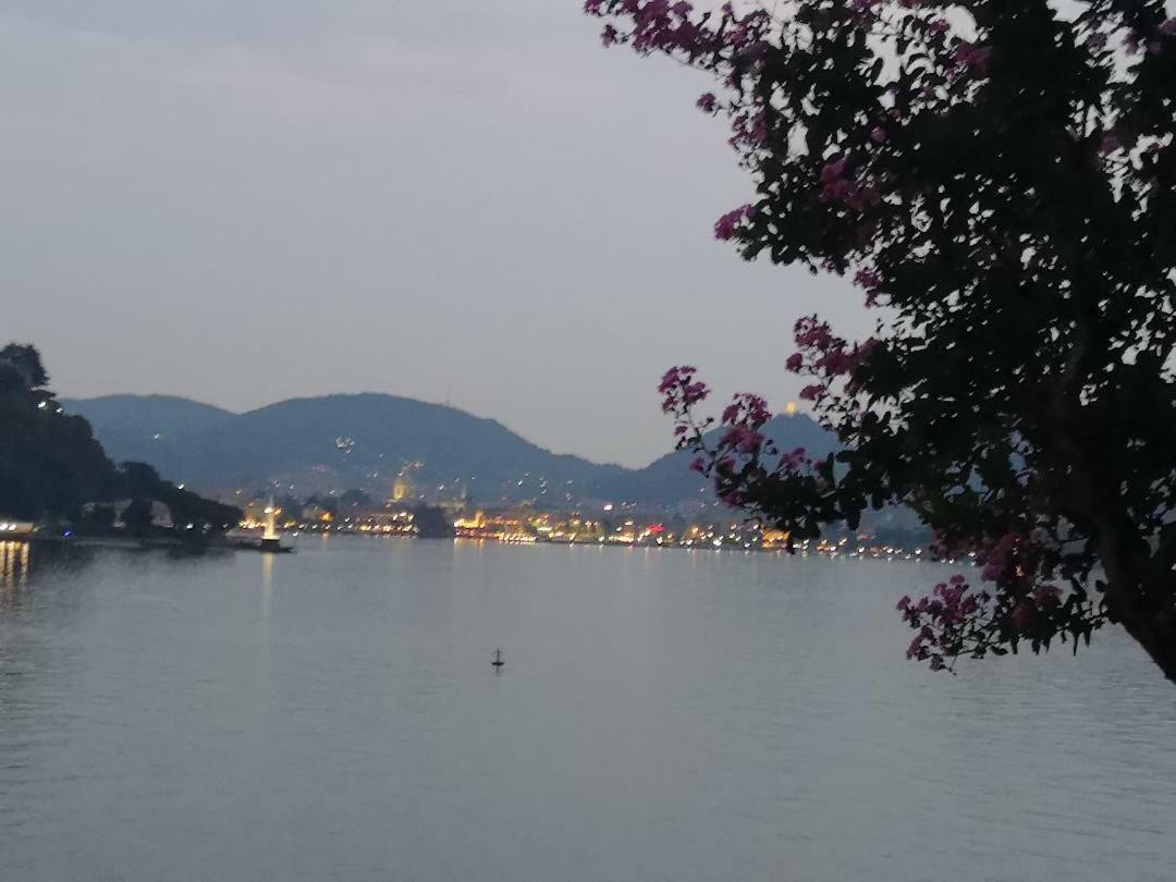 Lakeviewcabin Como Luaran gambar